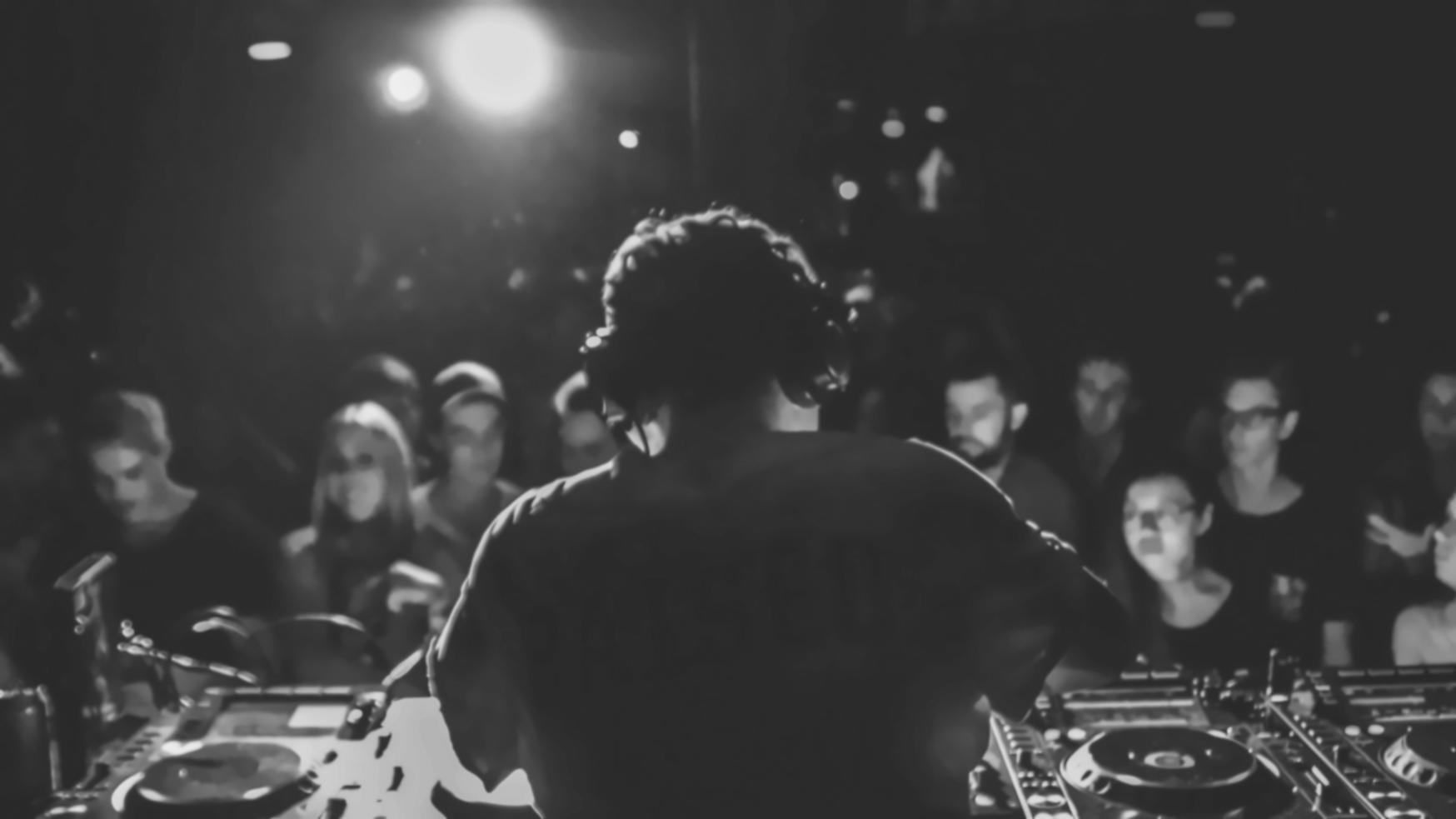 Студія Wymar Emoux в Граніті